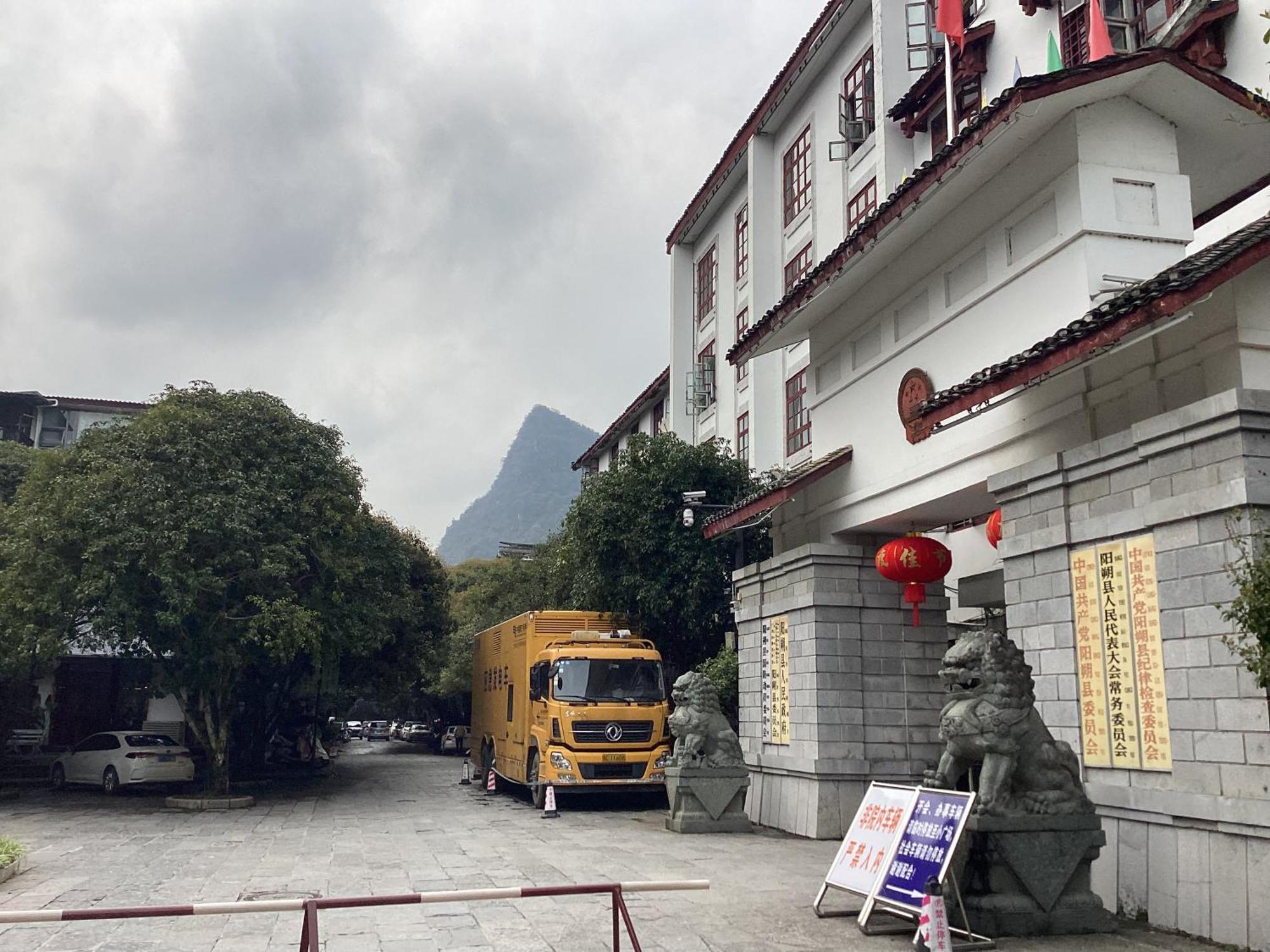 Lazzy Inn Yangshuo Εξωτερικό φωτογραφία