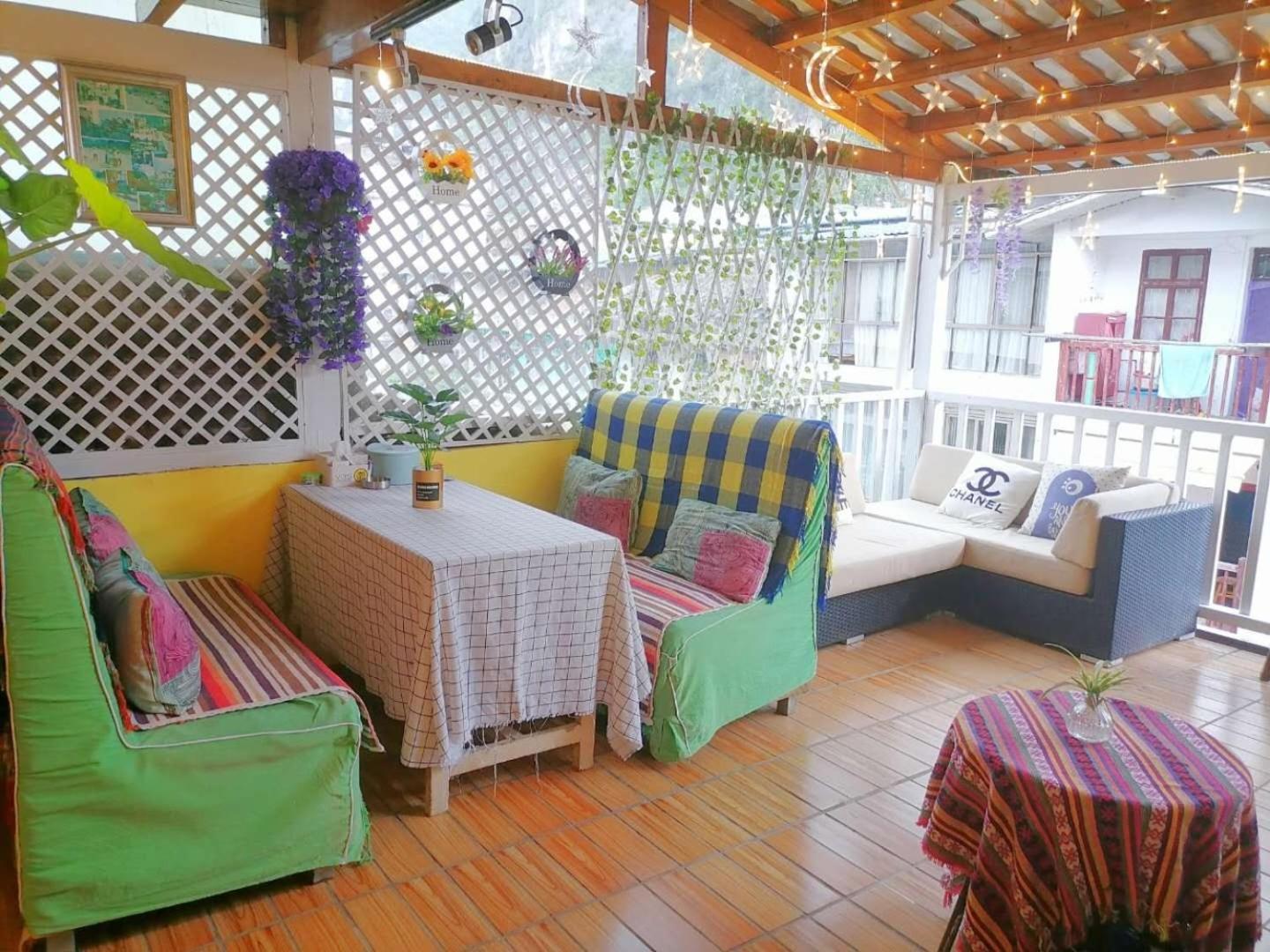 Lazzy Inn Yangshuo Εξωτερικό φωτογραφία
