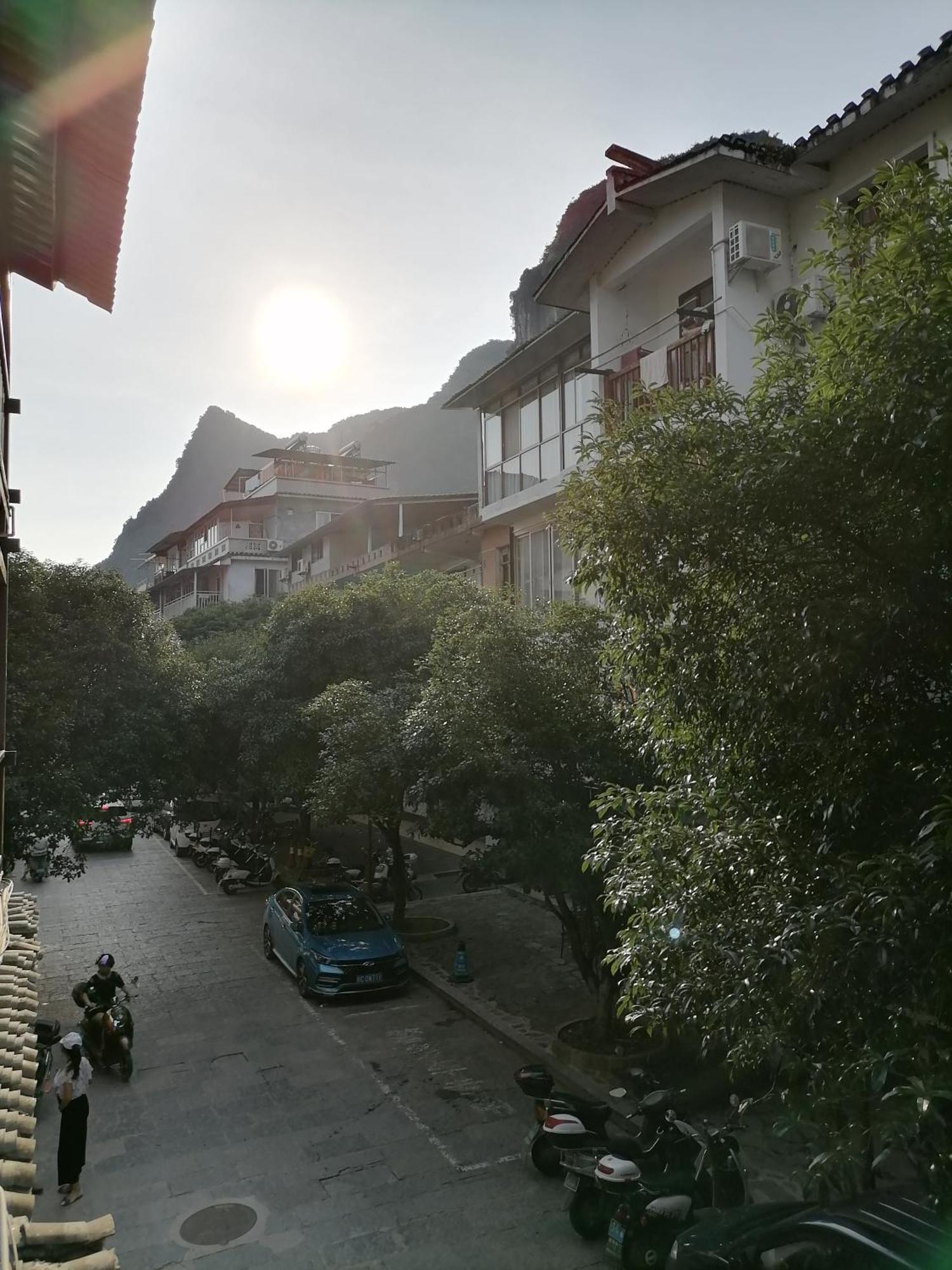 Lazzy Inn Yangshuo Εξωτερικό φωτογραφία